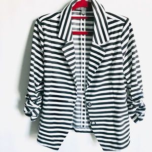 Suzy Shier Medium Strips Jacket Coat Blazer